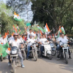 गया पुल अंडरपास में हर दिन लग रहा जाम, मरम्मत में लापरवाही पर भड़के सांसद ढुलू महतो, कार्यकर्ताओ के साथ सांसद पहुँचे गया पुल,श्रमदान कर खुद कराया अस्थाई रूप से मरम्मती कार्य,स्थायी समाधान न होने पर एक महीने में आंदोलन की दी चेतावनी,राज्य सरकार से सहयोग करने का किया अपील