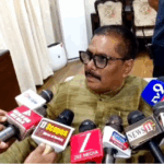 मंत्री योगेन्द्र प्रसाद शराब नीति पर बोले – कहा इस बाद हर बोतल में निगरानी होगा एक्साइज विभाग में जो दाग वॉशिंग पाउडर से धो रहे हैं, नई शराब नीति में पारदर्शिता