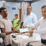 शाहकुंड हादसे में मारे गए पांच कांवड़ियों के परिजनों को मिला मुआवजा, चेक वितरण के दौरान महिला हुई बेहोश