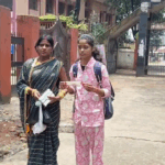 जेल में भाईयों को राखी बांधने पहुंची बहनें