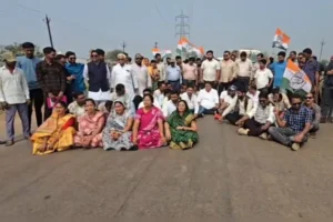 1️⃣ मोतिहारी में मनरेगा बचाव कार्यक्रम के तहत समाहरणालय का घेराव करते कांग्रेस कार्यकर्ता 2️⃣ पूर्वी चंपारण जिला कांग्रेस अध्यक्ष शशि भूषण राय के नेतृत्व में मनरेगा को लेकर विरोध प्रदर्शन 3️⃣ केंद्र और राज्य सरकार की नीतियों के खिलाफ मोतिहारी में कांग्रेस का प्रदर्शन 4️⃣ समाहरणालय पहुंचकर जिलाधिकारी को ज्ञापन सौंपते कांग्रेस प्रतिनिधिमंडल 5️⃣ मोतिहारी गांधी की कर्मभूमि से कांग्रेस ने मनरेगा बचाने के लिए आंदोलन तेज किया