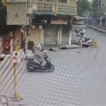 दिल्ली के कृष्णानगर में दिनदहाड़े लूटपाट, स्कूल बस का इंतजार कर रही महिला से गोल्ड लूट !