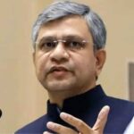 त्योहारों पर भी सेवा में जुटे रेलकर्मियों को अश्विनी वैष्णव का सलाम !