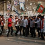 आसनसोल दक्षिण में पोस्टर फाड़ने पर सियासी बवाल, भाजपा ने की कार्रवाई की मांग !