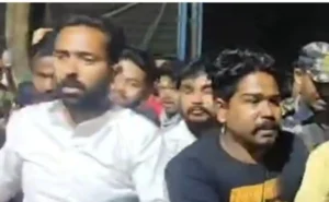 स्ट्रॉन्ग रूम के बाहर जमावड़ा, तृणमूल पर आरोप लगाकर बीजेपी हमलावर