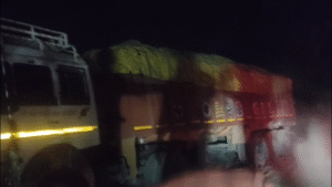 अवैध कोयला लोड ट्रकों पर छापेमारी, दर्जनों वाहन पकड़े गए