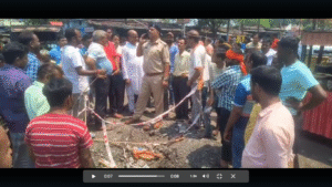 झरिया नुनुडीह मोड़ पाइप फटा, सड़क जाम