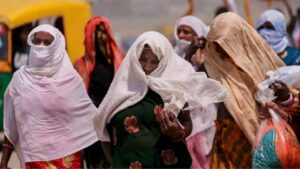 भीषण गर्मी का कहर: उत्तर भारत समेत कई राज्यों में पारा 45°C के पार, जनजीवन बेहाल !