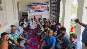 मधुबनी में पत्रकारों का विरोध जारी, तीसरे दिन भी काली पट्टी बांधकर किया कार्य