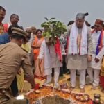 गोंडा में प्रभारी मंत्री आशीष पटेल ने किया पौधरोपण, ‘एक पेड़ मां के नाम’ अभियान को बताया जनआंदोलन