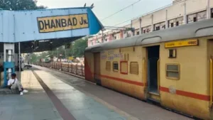 धनबाद मंडल में रेलवे का बड़ा अपडेट, कई ट्रेनों के रूट बदले और परिचालन प्रभावित