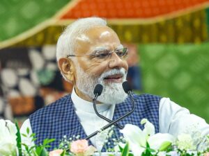 किसानों को नहीं मिलता मुफ्त राशन, आर्थिक रूप से कमजोर लोगों के लिए है योजना: दयाशंकर सिंह