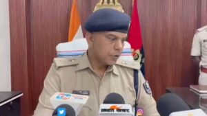 पत्नी की बरामदगी नहीं होने से नाराज पति का हाई वोल्टेज ड्रामा
