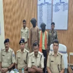 साइबर अपराधी को छुड़ाने के लिए पुलिस पर पथराव