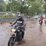 पहली मानसूनी बारिश में डूबा बगहा, जलजमाव ने नगर परिषद के दावों की खोली पोल