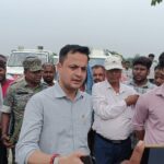 मधुबनी डीएम आनंद शर्मा ने भुतही बलान नदी के कटाव स्थल का किया निरीक्षण, अधिकारियों को दिए सतर्कता के निर्देश
