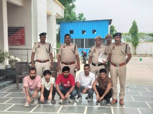 जमीन विवाद के पुराने मामले में फरार दो आरोपी गिरफ्तार, न्यायिक हिरासत में भेजे गए