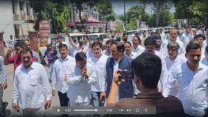 सावन में सेवा की मिसाल बनीं छम छम देवी किन्नर, गरीबों और कुष्ठ रोगियों के लिए कराया भंडारा