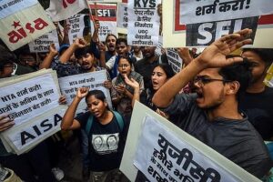 प्रतियोगी परीक्षाओं की पारदर्शिता और सुरक्षा पर तेज हुई बहस !