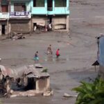 नेपाल में बाढ़ के बाद भारतीयों की तलाश जारी, सैकड़ों सुरक्षित निकाले गए !