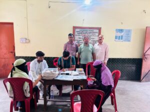 भालूबासा में अंजुमन फैजुल गुरबा मुस्लिम सोसाइटी का मेडिकल कैंप, मुफ्त स्वास्थ्य जांच और परामर्श