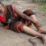 खेत से लौटते समय सांप ने काटा, 65 वर्षीय महिला की मौत