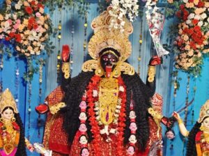 दुर्गापूजा से पहले कालीपूजा की तैयारियां शुरू, अग्निमित्रा पाल ने किया खूंटी पूजन
