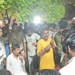 शिक्षक शमशाद आलम हत्याकांड पर सियासत तेज, राजद शिष्टमंडल ने परिजनों से की मुलाकात