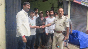 रामगढ़ में टोटो चालक ने लौटाए 35 हजार रुपये, ईमानदारी की मिसाल बना शिव भुईयां