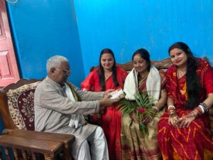 UGC NET में सफलता के साथ छह विषयों में स्नातकोत्तर, इतिहास विषय में पीएचडी की उपाधि हासिल