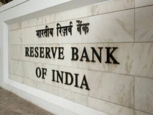 अतिरिक्त नकदी पर RBI का बड़ा कदम, सरकारी बॉन्ड बिक्री से बाजार में तरलता होगी नियंत्रित !