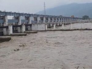 गंडक में भारी पानी की संभावना, बगहा में प्रशासन ने कराया माइकिंग