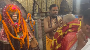 नामांकन से पहले मंदिर पहुंचे JDU प्रत्याशी नीरज कुमार, अनंत सिंह के विरोध पर बोले- भाषा की मर्यादा सीखें