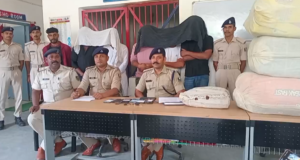 अररिया में 100 किलो गांजा के साथ पांच तस्कर गिरफ्तार, भारत-नेपाल सीमा के पास से स्कॉर्पियो और आई-20 जब्त