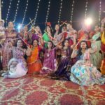 धनबाद के बरसाना टॉवर में डांडिया की धूम, रंग-बिरंगे परिधानों में झूमे लोग