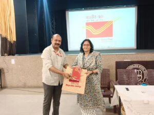 केरला समाजम मॉडल स्कूल में डाक जागरूकता सप्ताह, ‘पुरानी डोर को फिर से जोड़ें’ का दिया संदेश